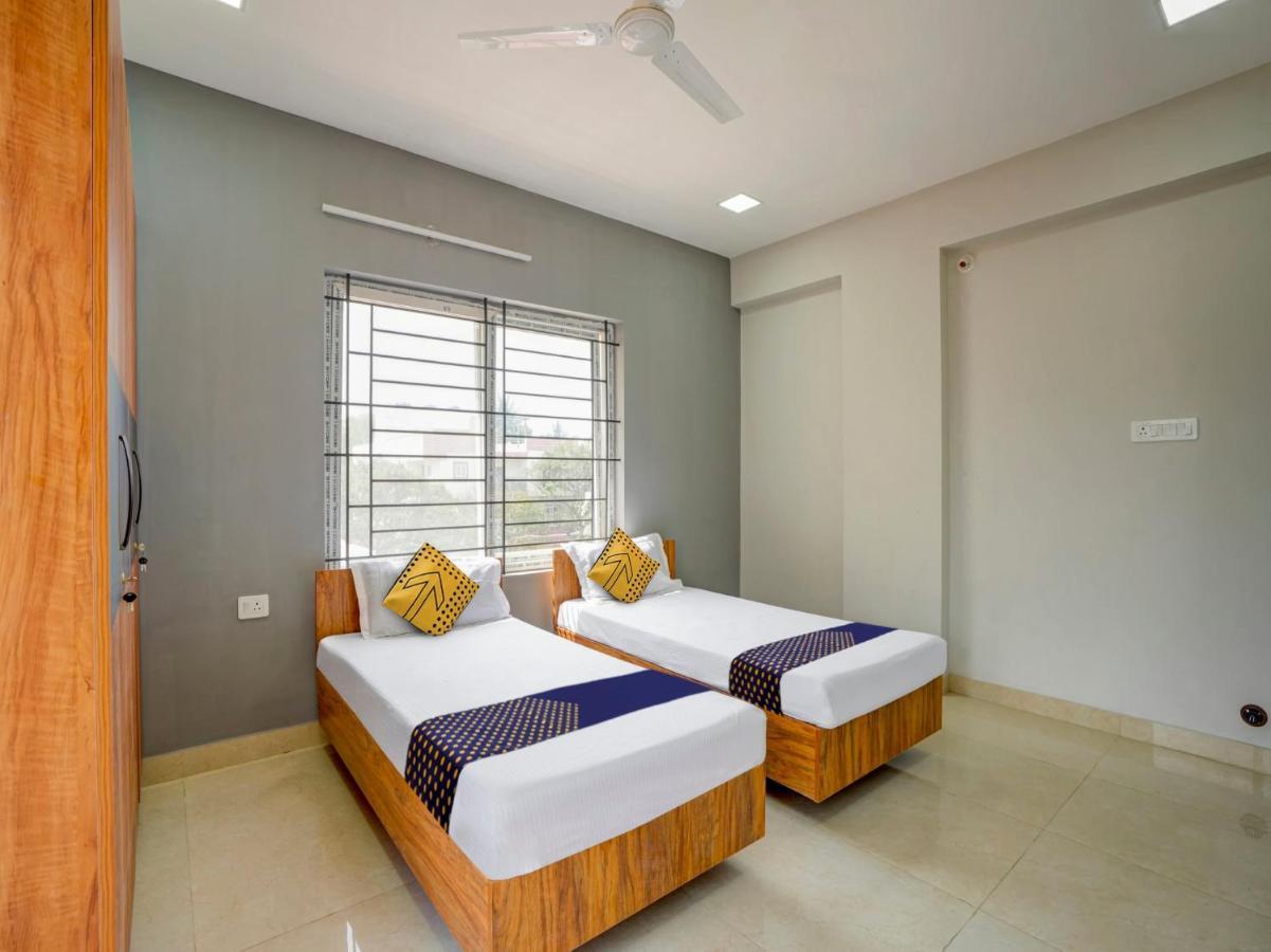 Spot On Helloworld Castle Prague Bangalore Luaran gambar